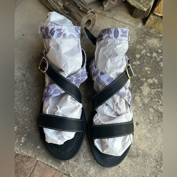 JANE AND THE SHOE Jordan Black Contemporary Sandals with floral print NWT Sz-8.Q - Picture 8 of 11